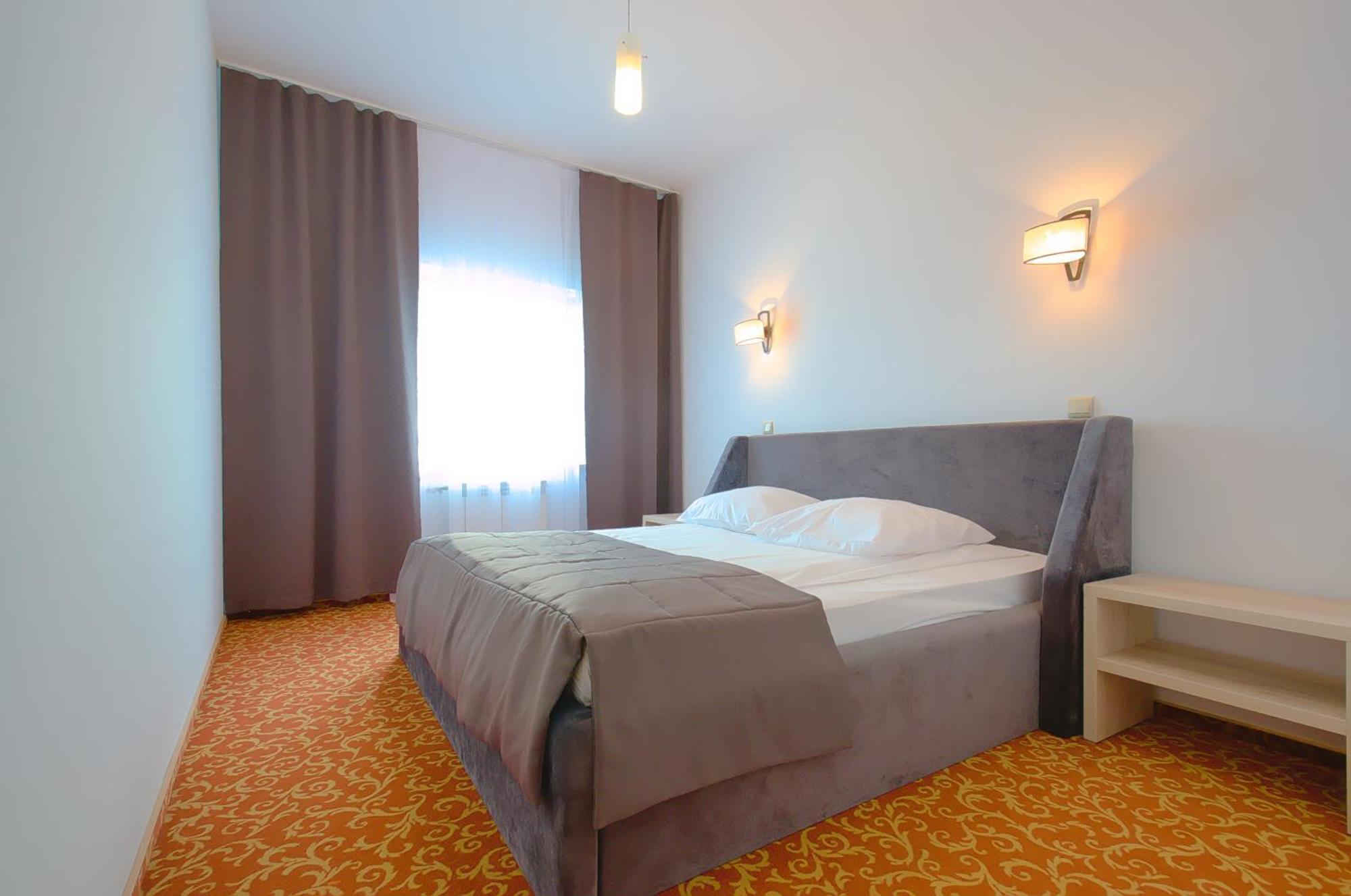 Hotel Sezam 마초바 외부 사진