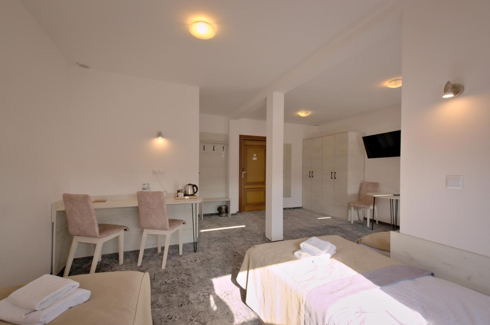 Hotel Sezam 마초바 외부 사진