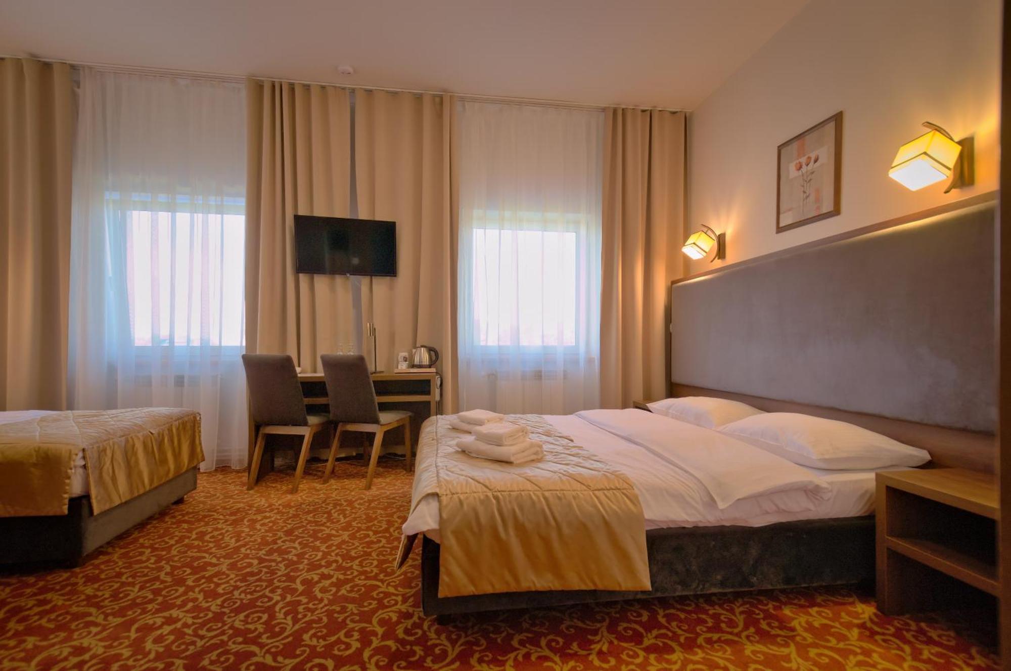 Hotel Sezam 마초바 외부 사진