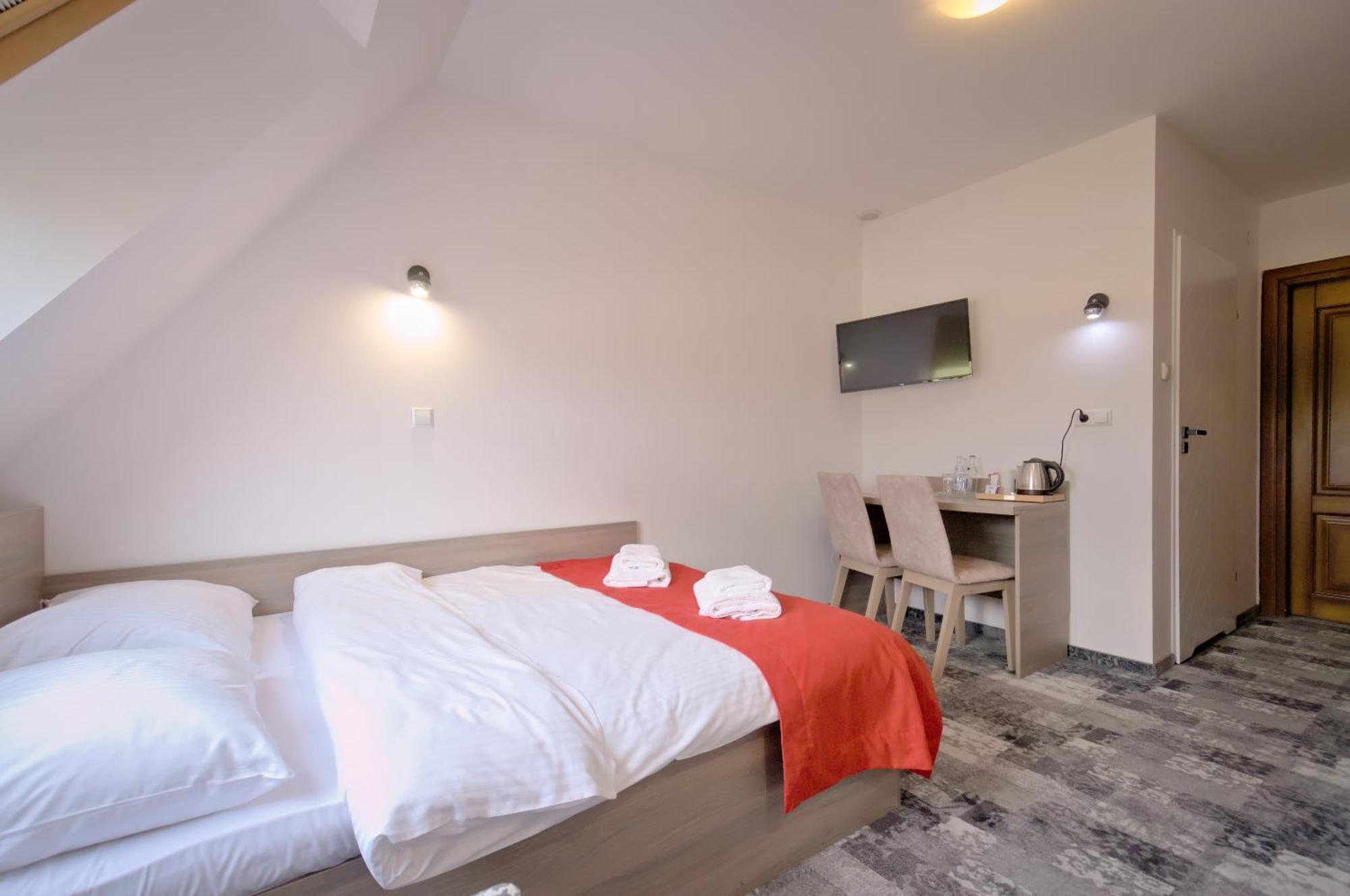 Hotel Sezam 마초바 외부 사진