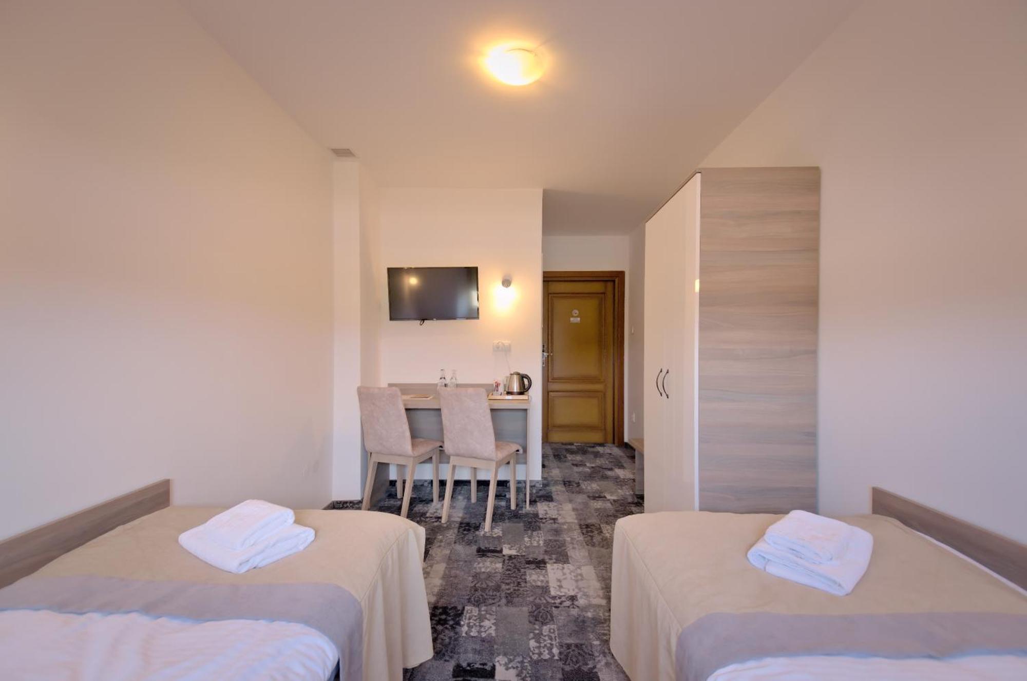Hotel Sezam 마초바 외부 사진