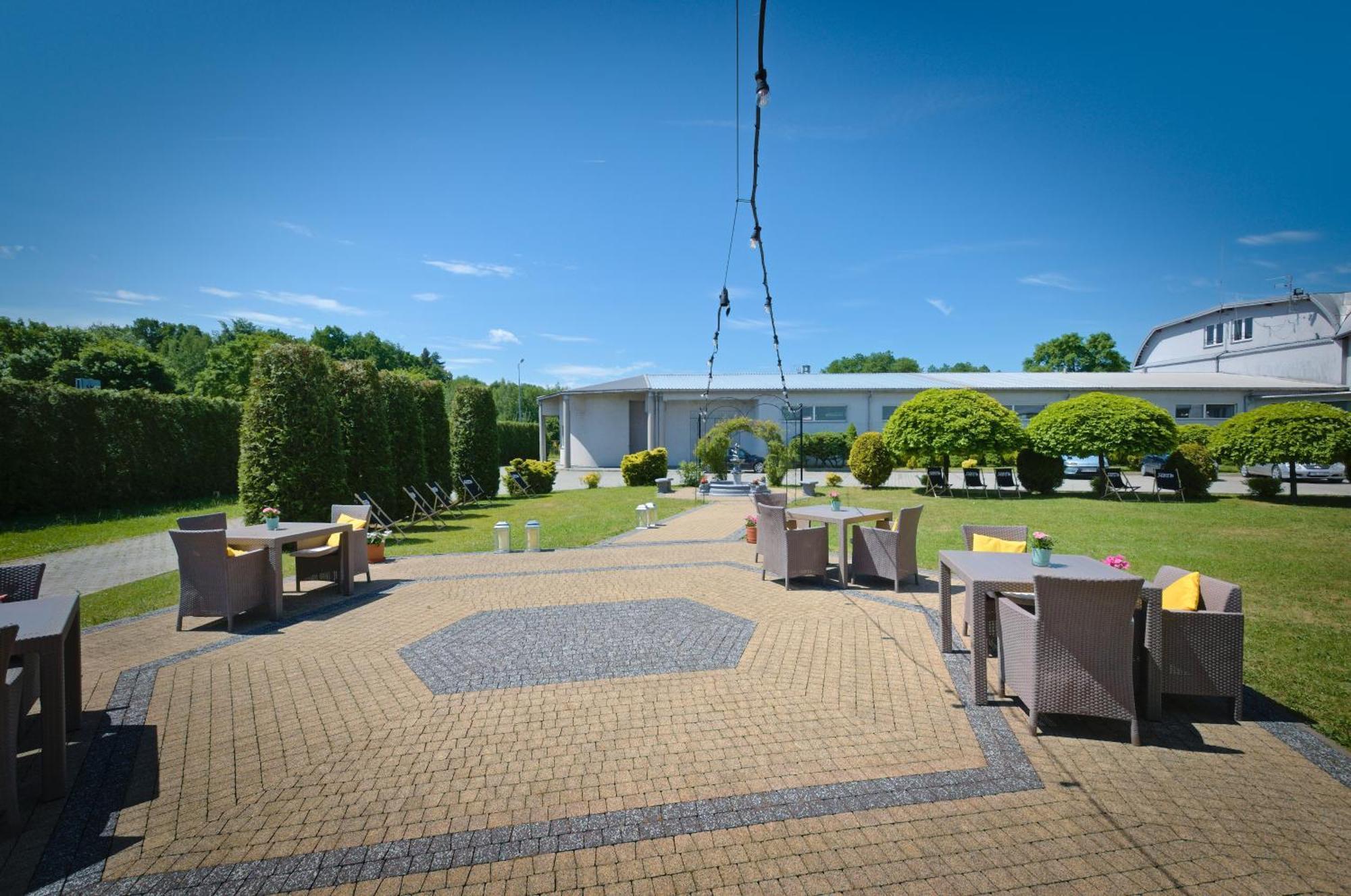 Hotel Sezam 마초바 외부 사진