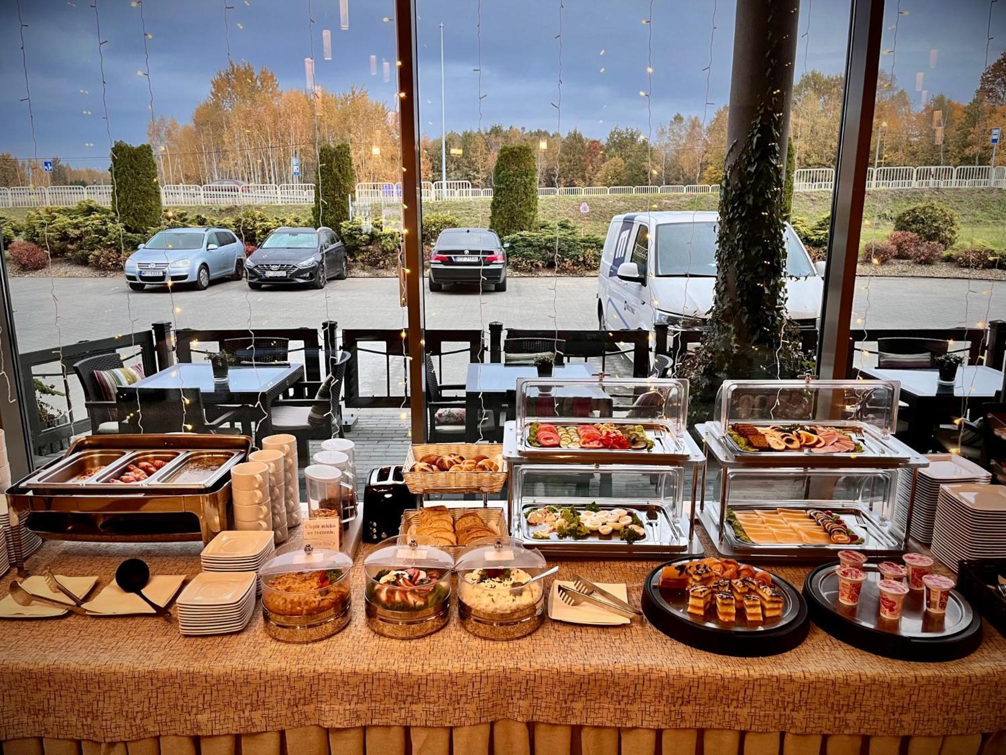 Hotel Sezam 마초바 외부 사진