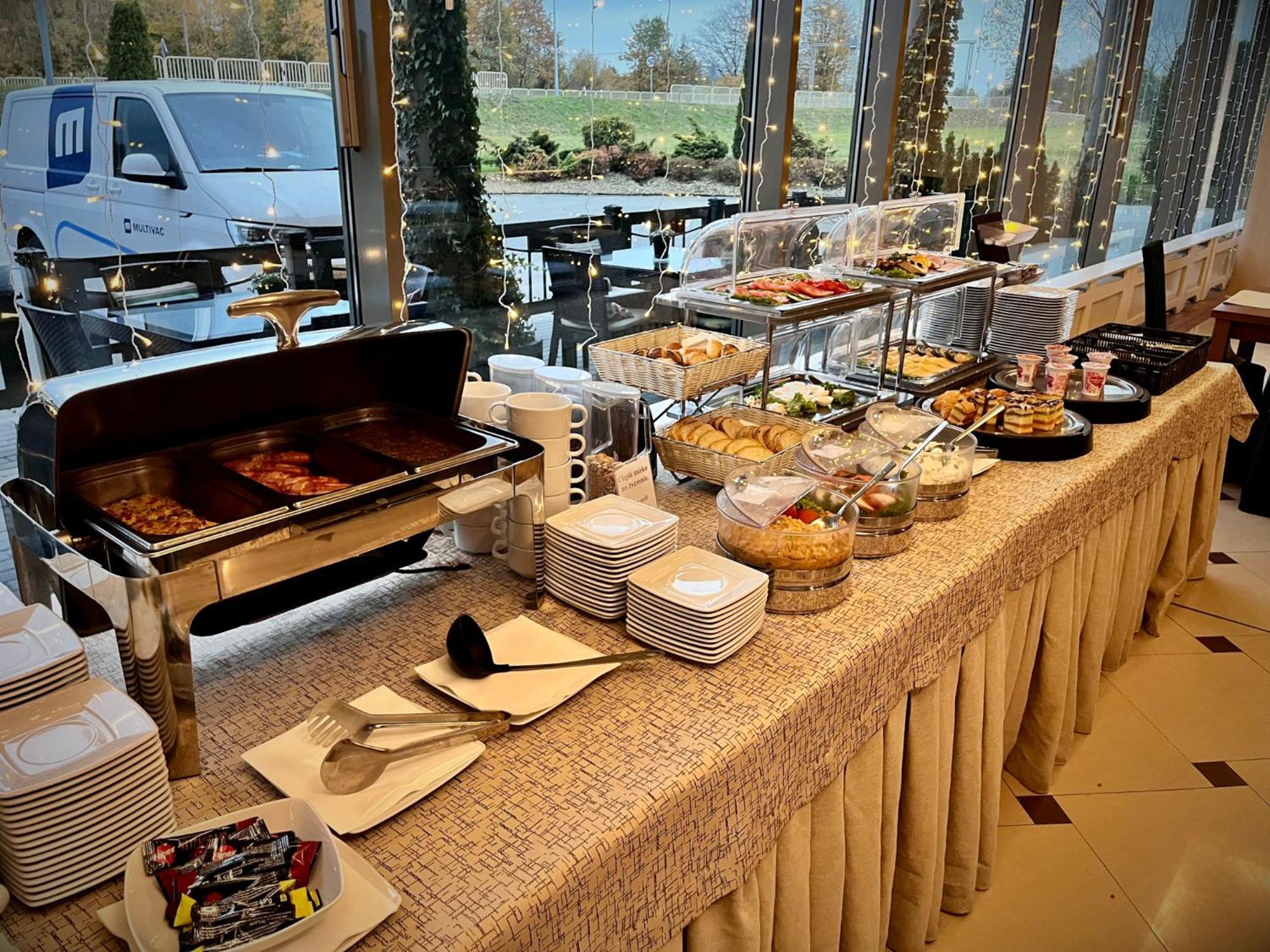 Hotel Sezam 마초바 외부 사진
