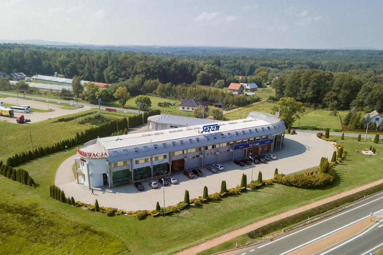 Hotel Sezam 마초바 외부 사진